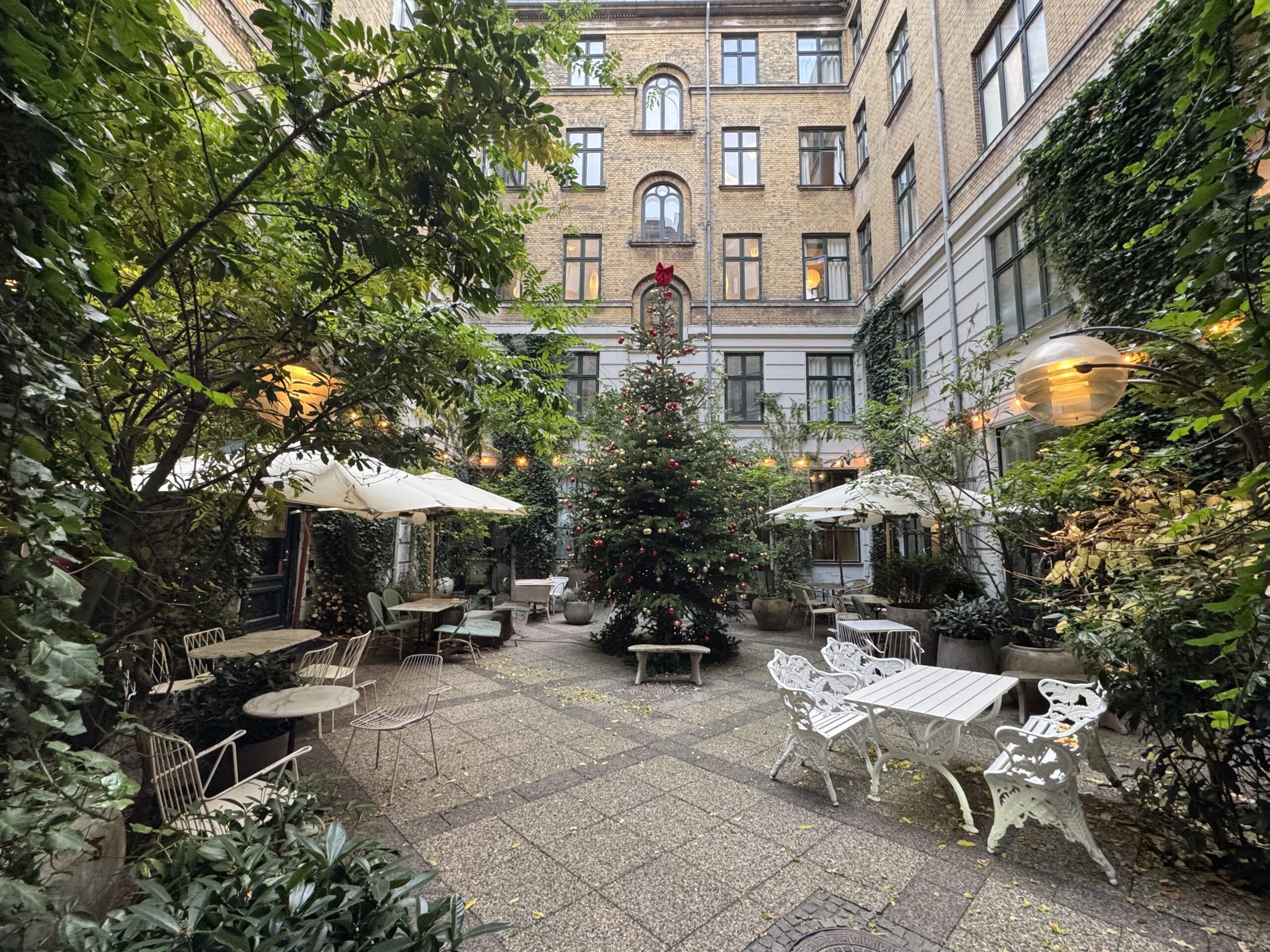 Kopenhang Coco Hotel avlusu.