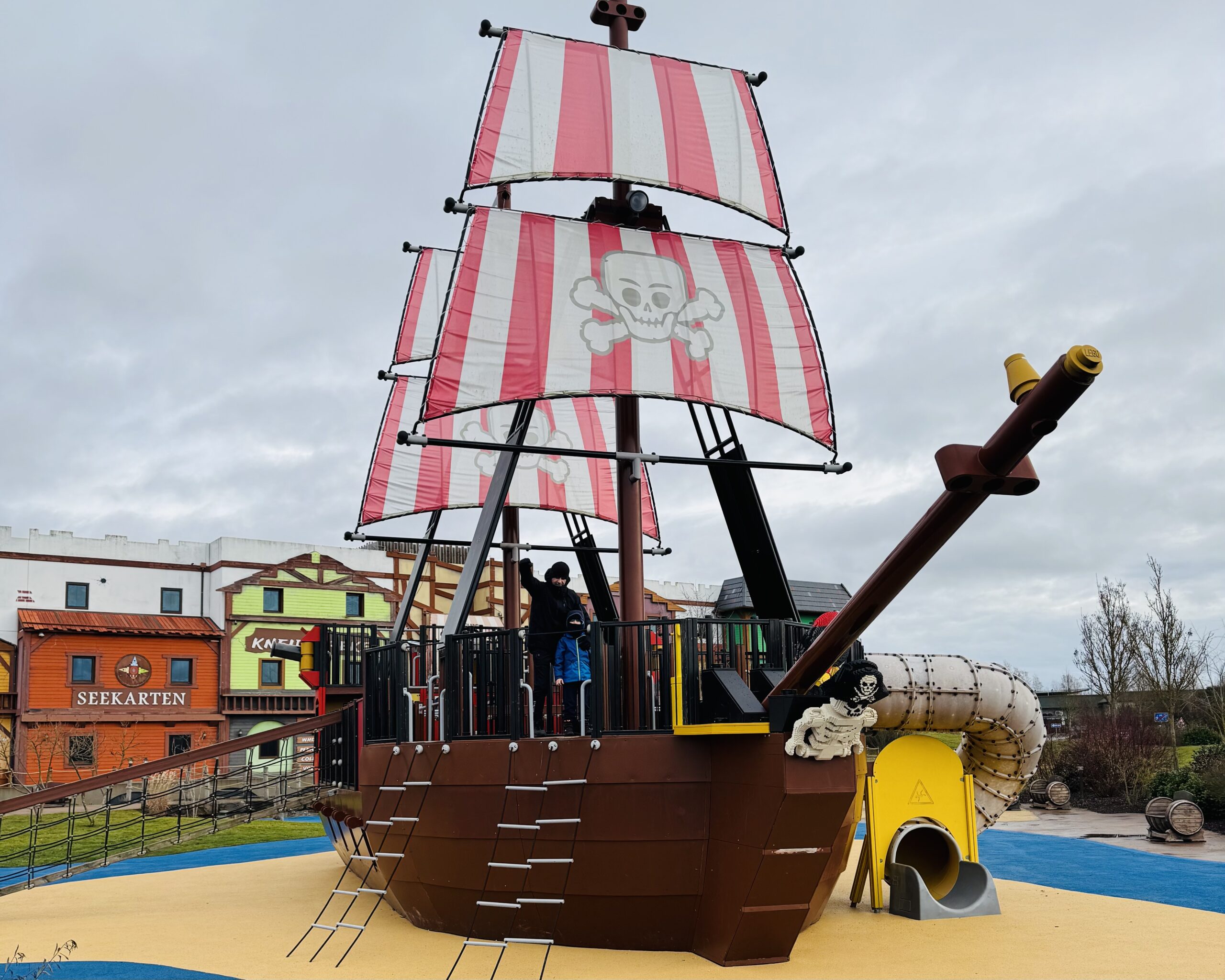 Legoland_pirate